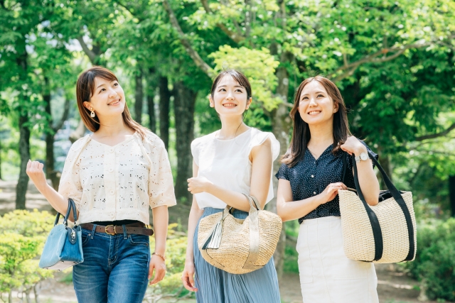 花粉症が改善して笑顔の女性